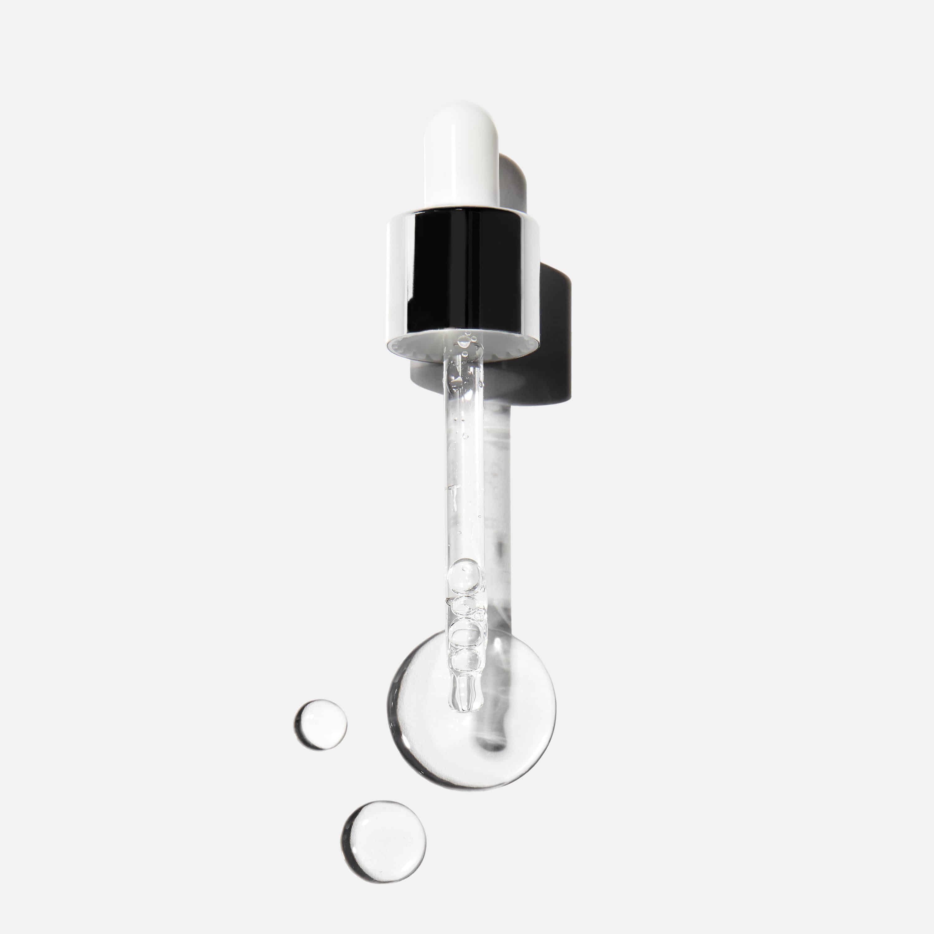 JOODOC Hyaluid C Soothing Ampoule 7ml, flacon sérum sur fond blanc, gouttes d’ampoule, visuel cosmétique apaisant