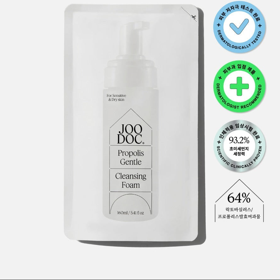 JOODOC Propolis Gentle Cleansing Foam Refill 160ml, recharge blanche en sachet, produit cosmétique sur fond clair