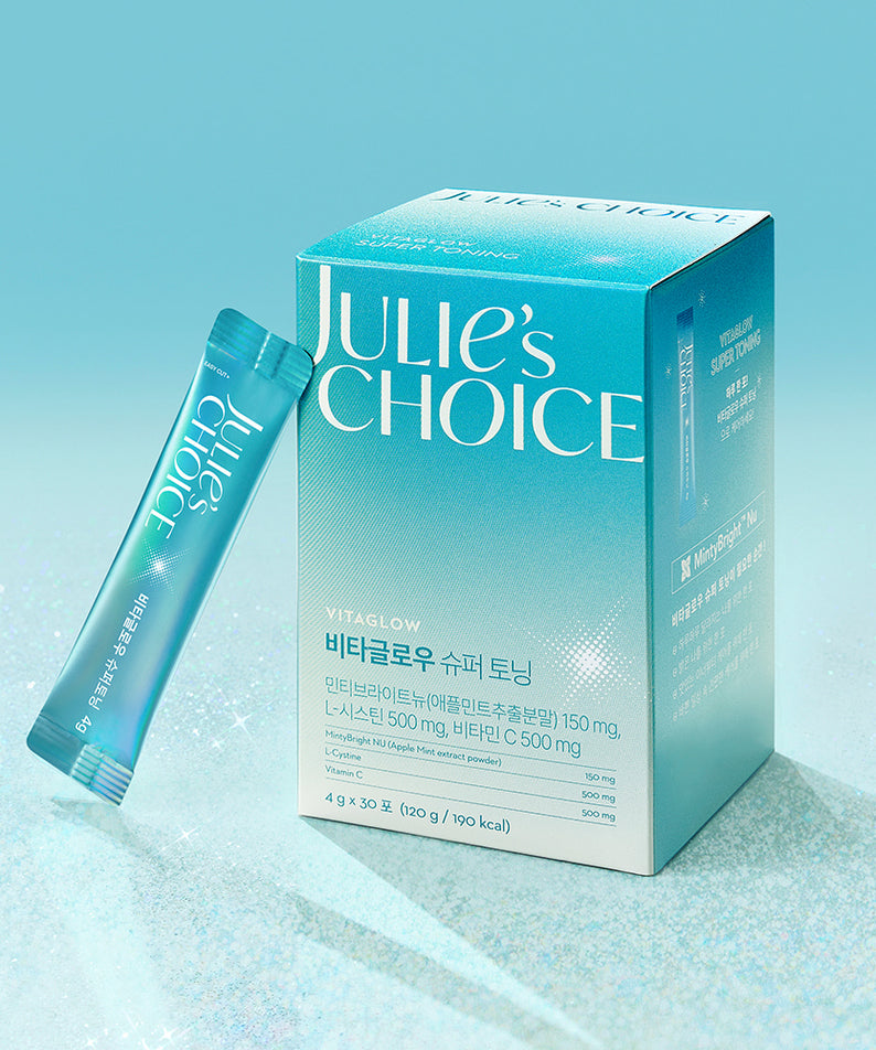 JULIE'S CHOICE Vita Glow Super Toning de la marque, flacon et boîte sur fond bleu clair, contexte produit cosmétique