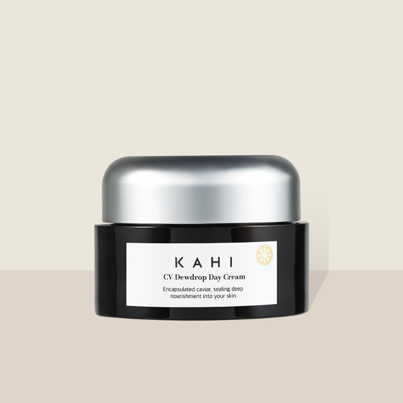 KAHI CV Dewdrop Day Cream 50ml : pot de crème KAHI sur fond clair, présentation cosmétique en studio.