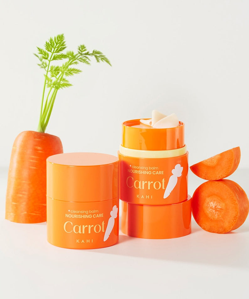 KAHI Cleansing Balm 3 Types 50ml, baume démaquillant KAHI sur fond clair avec carottes et feuilles, visuel produit