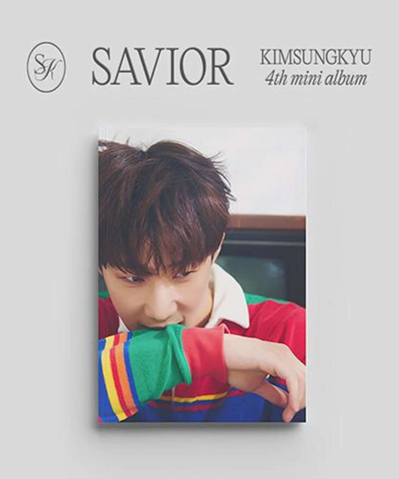 KIM SUNGGYU - 4th Album [SAVIOR] (K Ver.) - Album Kpop, visuel couverture avec photo portrait sur fond clair