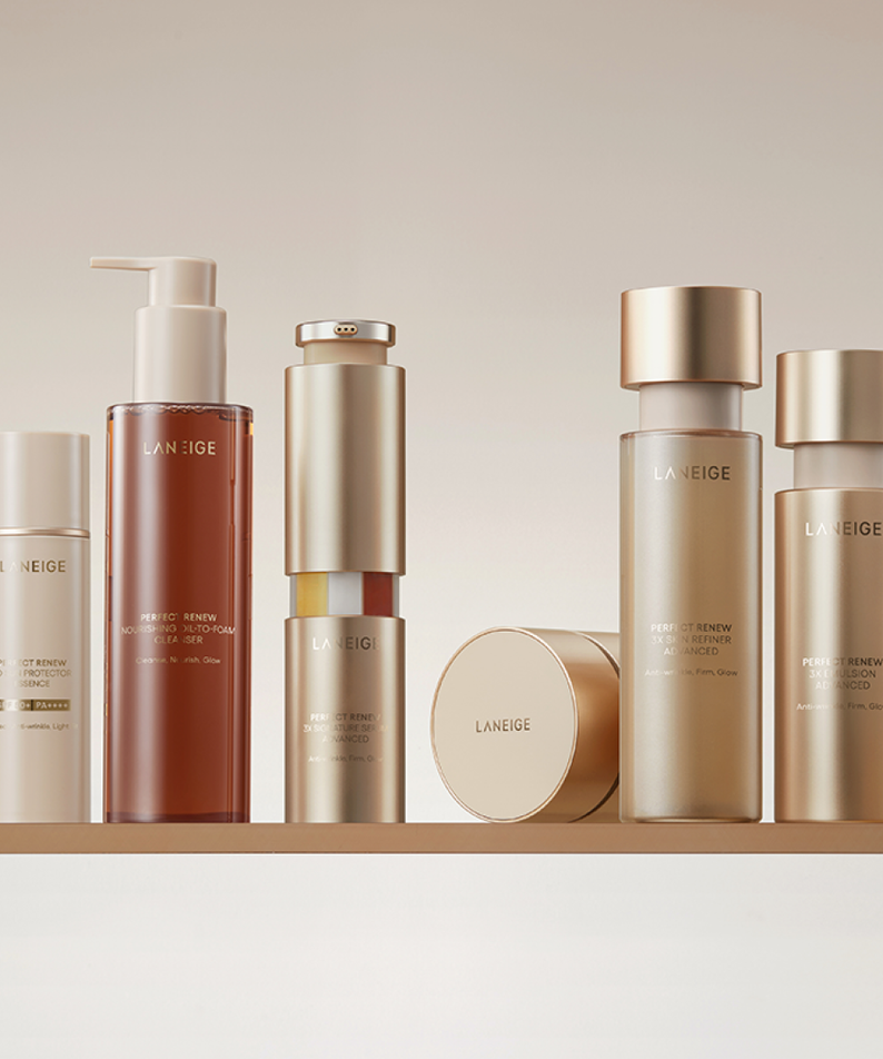 LANEIGE Perfect Renew 3X Skin Refiner Advanced 150ml, flacon premium sur présentoir beige, marque LANEIGE, image produit
