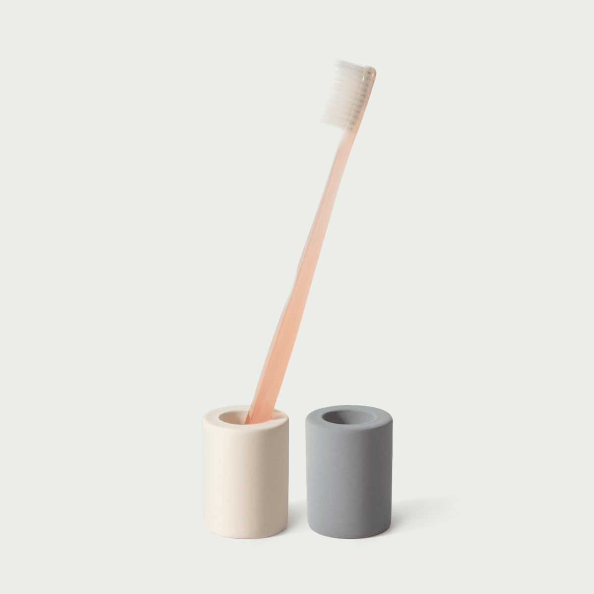 LAZY SOCIETY Diatomaceous Earth Mini Holder, support minimaliste pour brosse, marque LAZY SOCIETY, fond clair, studio