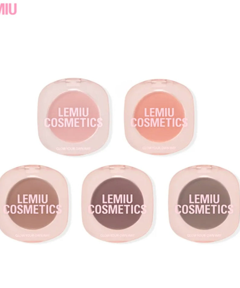 Collection de maquillage LEMIU Eye To Cheek en différentes teintes, offrant polyvalence pour les yeux et les joues.