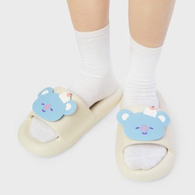LINE FRIENDS BT21 On The Cloud Edition Slippers disponible sur Ma petite Coree, ton Eshop 100% K-beauty en direct de Seoul