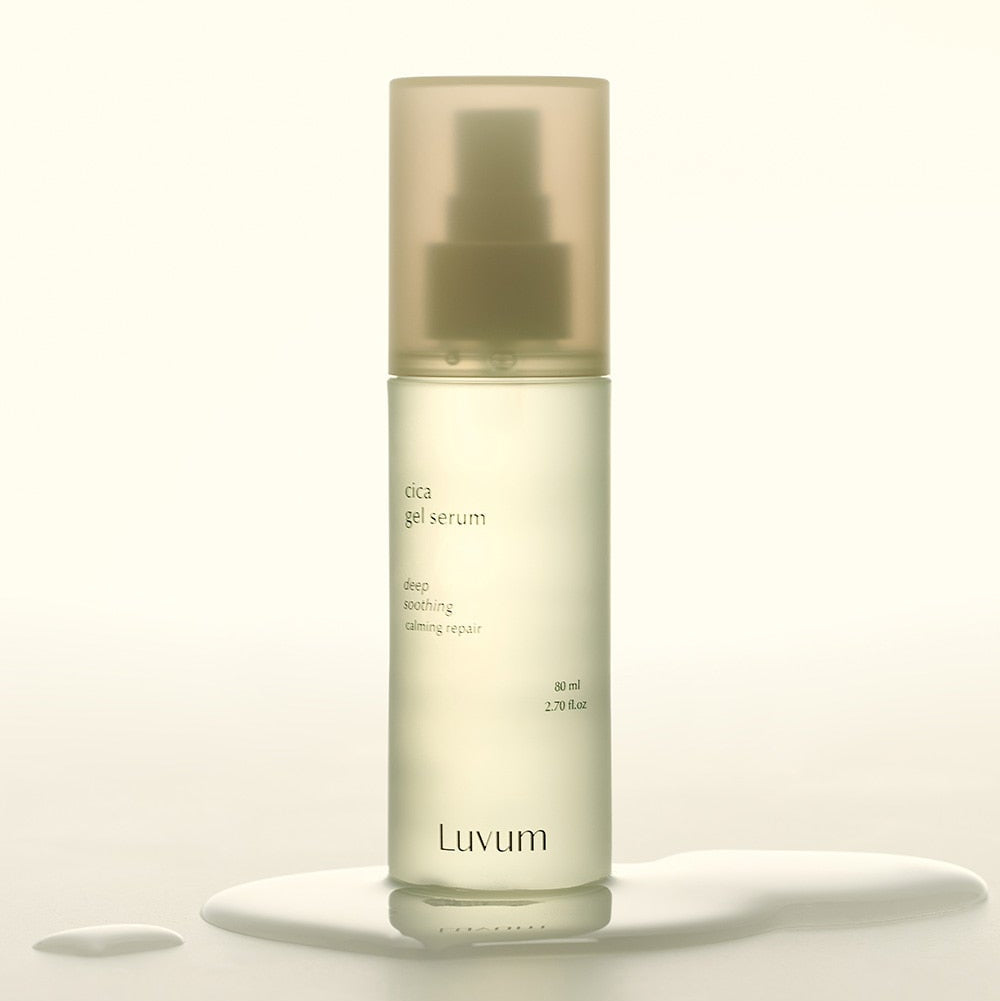 LUVUM Calming Repair Cica Gel Serum 80ml, flacon crème cica apaisant sur fond clair, ambiance beauté.