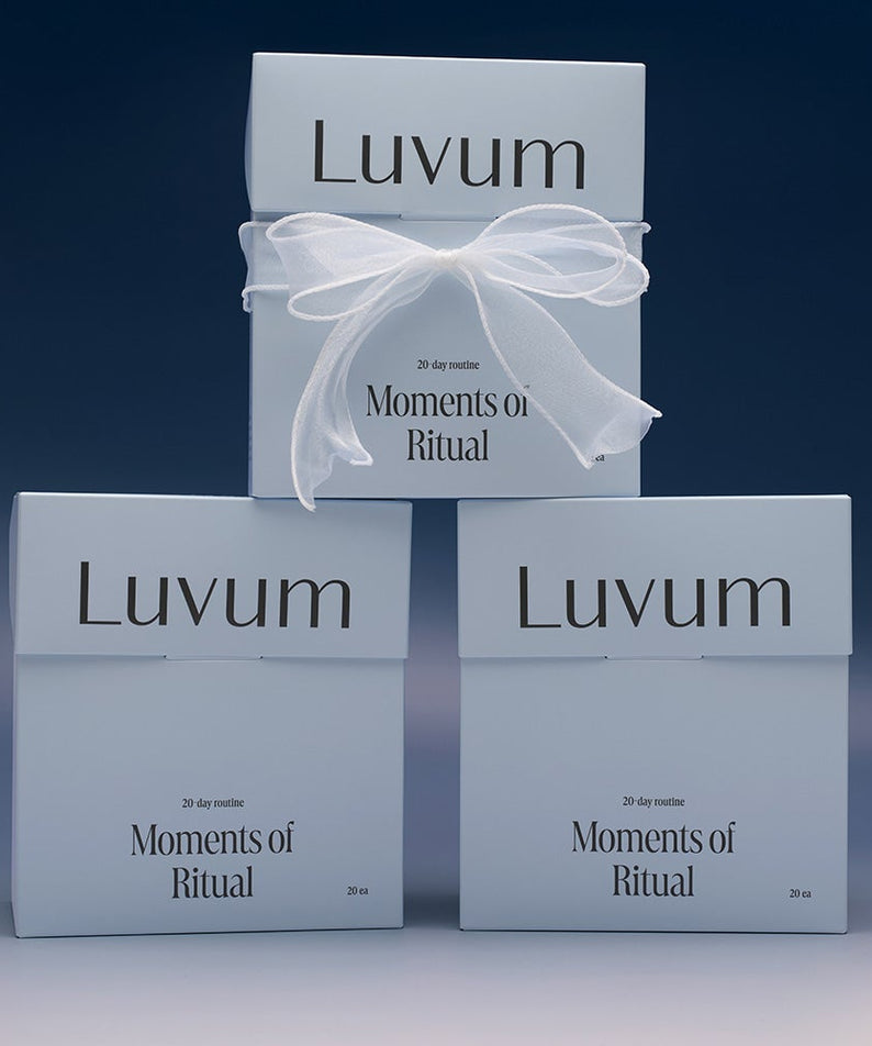 LUVUM Gel Mask Set (Soothing, Whiteing, Elasticity, Radiance, Moisture) 20 Sheets : coffrets Luvum sur fond bleu