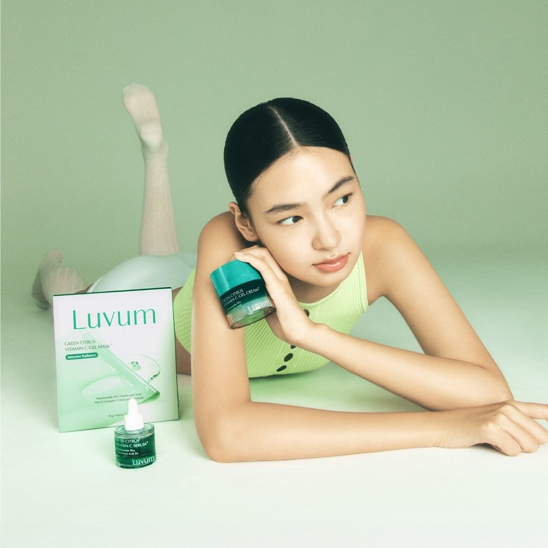 LUVUM Green Citrus Vitamin C Gel Cream Plus 50ml, marque Luvum, crème gel en contexte beauté verte, visuel produit sur fond vert.