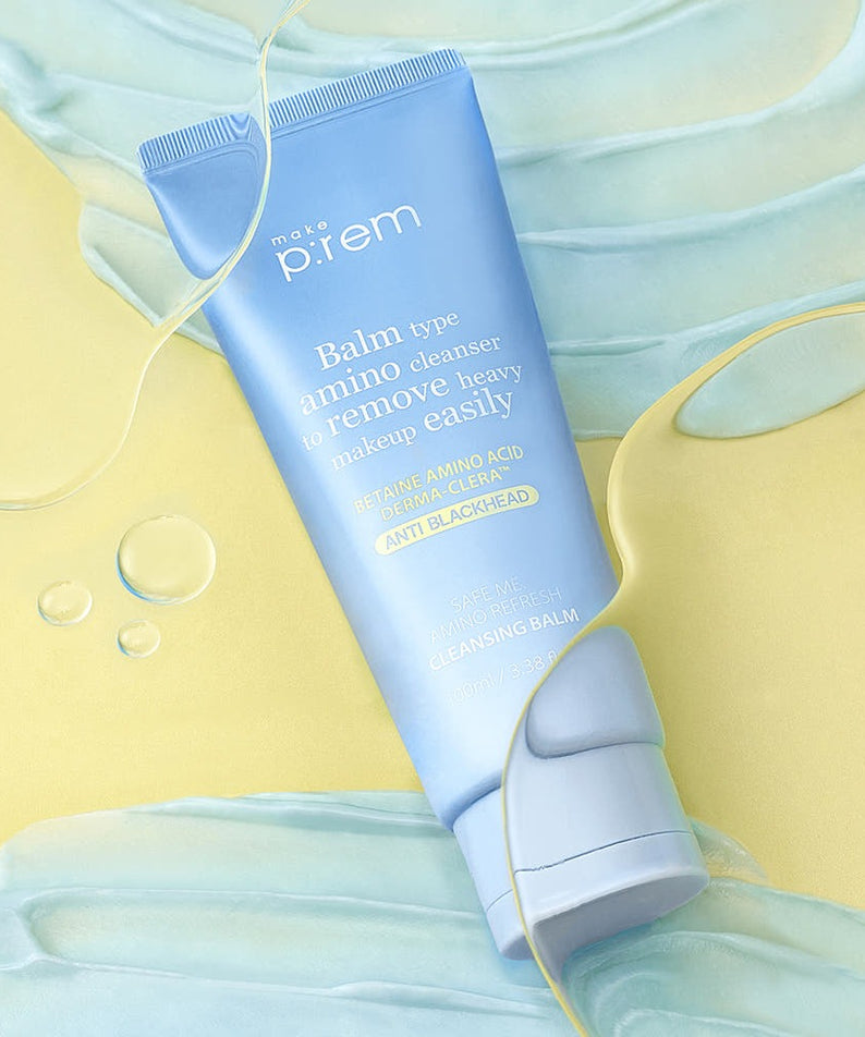 MAKE P:REM  Safe Me Amino Refresh Cleansing Balm 100ml sur tissu bleu clair, emballage bleu de la marque