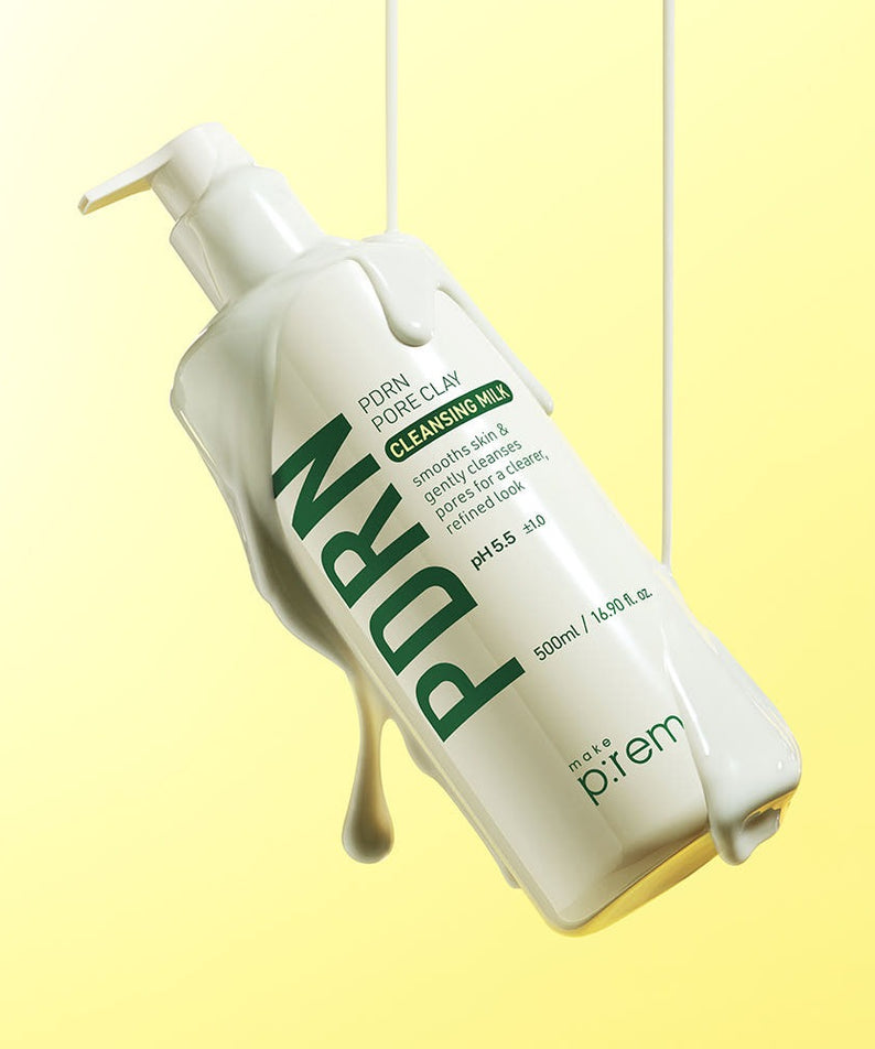 MAKE P:REM PDRN Pore Clay Cleansing Milk 500ml avec fond jaune éclatant, nettoyant doux pour peaux lisses et pores raffinés.