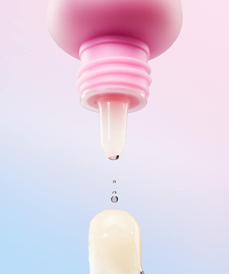 MAMONDE Flora Glow Rose Ball Mask 3.5ml, tube pressé avec gel rose, contexte visuel lumineux sur fond bleu.