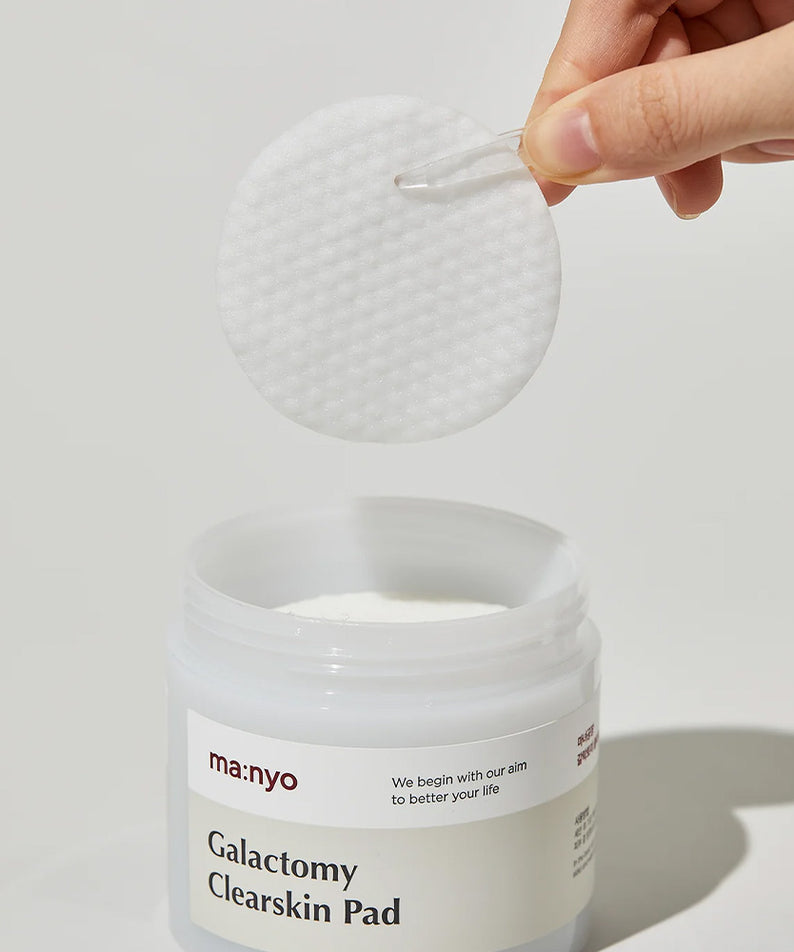 Utilisation des MANYO Galactomy Clear Skin Pads 60 sheets pour nettoyer la peau