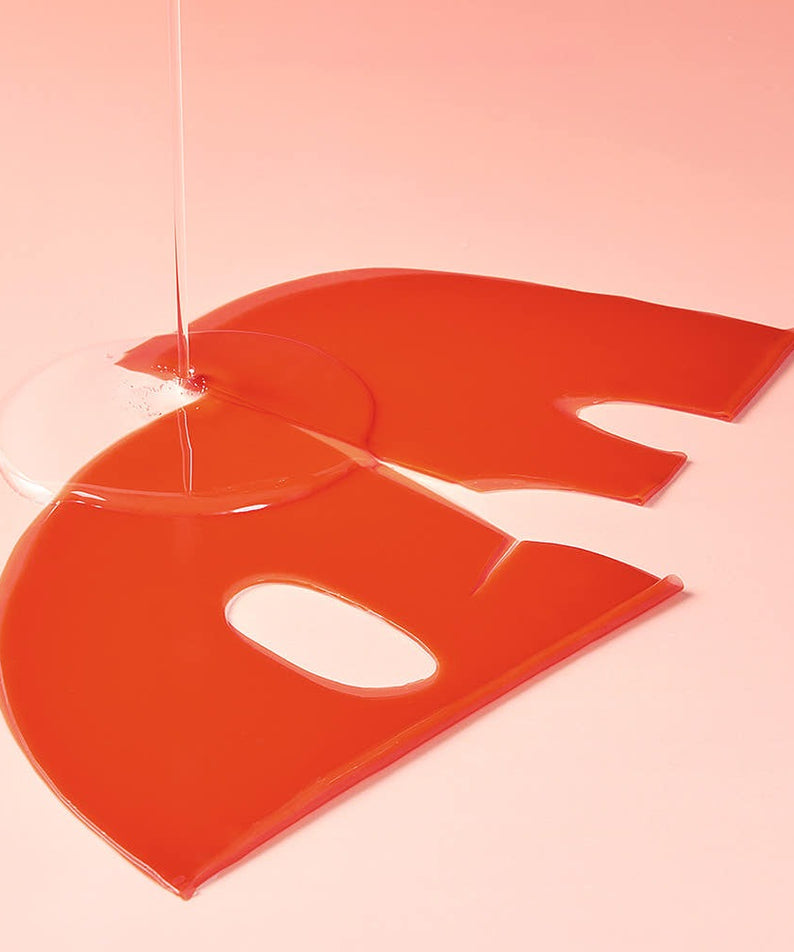 MARY&MAY Vegan Collagen Red Ginseng Gel Mask (4 sheets) en gel rouge avec texture hydratante et bénéfices anti-âge, design découpé visible.