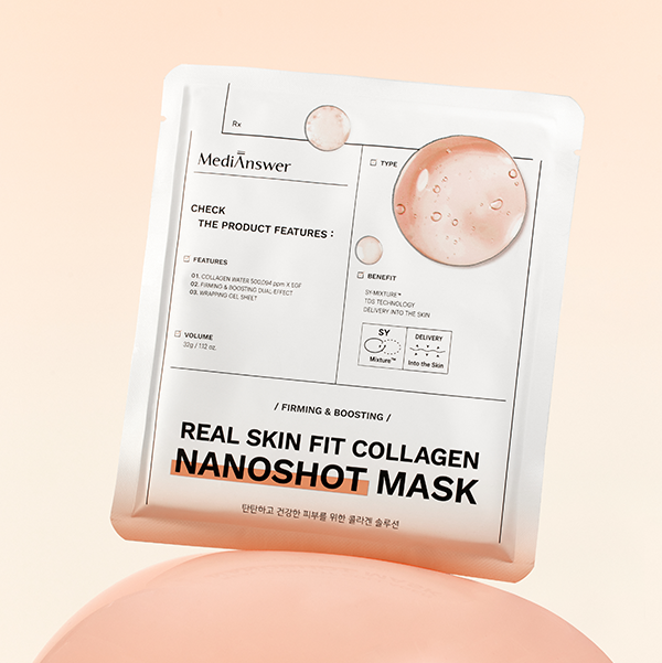 Décris l'image en français: MEDIANSWER Real Skin Fit Collagen Nanoshot Mask 5 sheets, masque collagène sur emballage blanc.