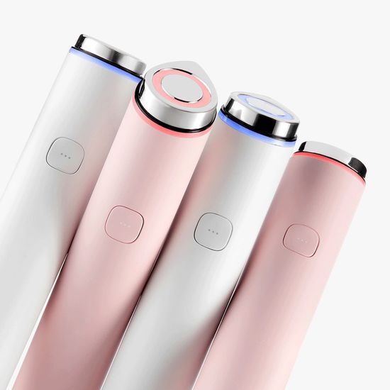 MEDICUBE Age-R Booster Pro Mini Edition, appareil de soins visage MEDICUBE en studio sur fond clair, détail design