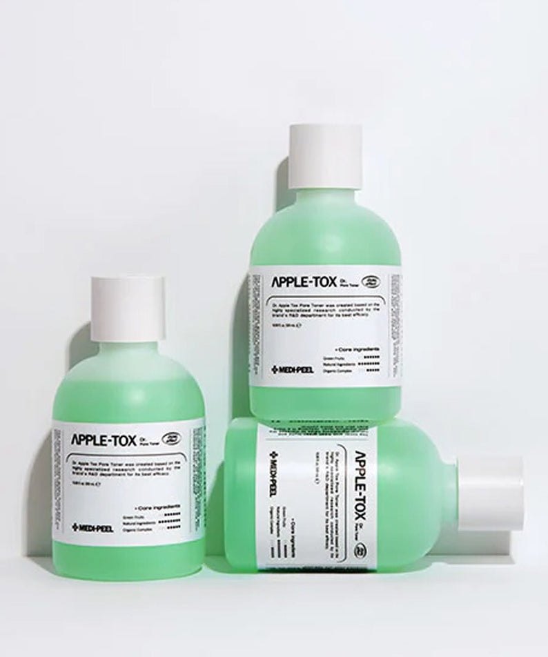 MEDIPEEL Dr.Apple Tox Pore Toner 500ml, flacons verts sur fond blanc, marque MEDIPEEL en contexte skincare