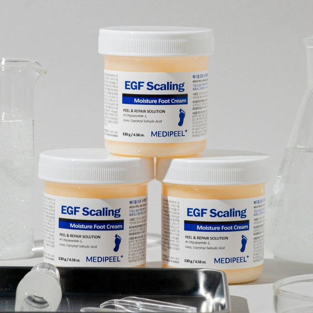MEDIPEEL EGF Scaling Moisture Foot Cream 130g : pots crème pour pieds MEDIPEEL, sur fond blanc en studio.