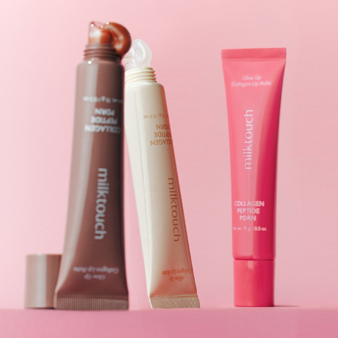 MILK TOUCH Glow Up Collagen Lip Balm 15g de la marque MILK TOUCH, tube rose sur fond rose, photo produit