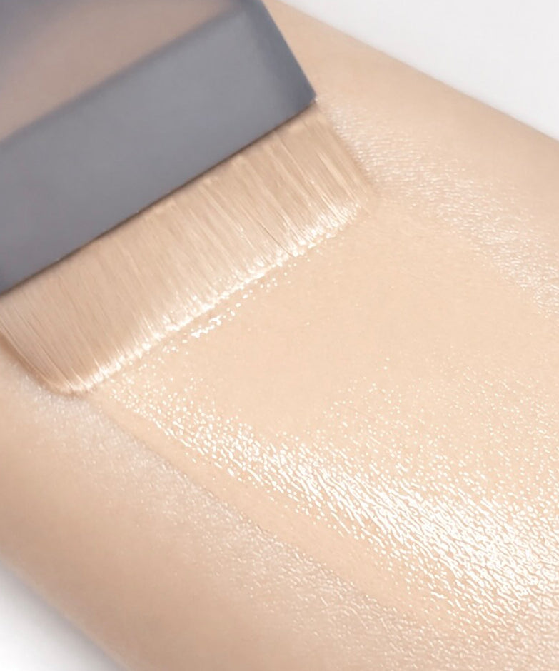 MILK TOUCH  Dewy Glass Skin Foundation