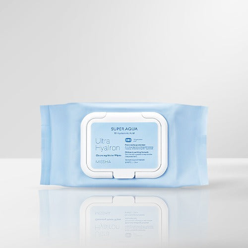Décris l'image en français en mentionnant le produit MISSHA Super Aqua Ultra Hyaluronic Cleansing Water Tissues (30 sheets) de la marque MISSHA