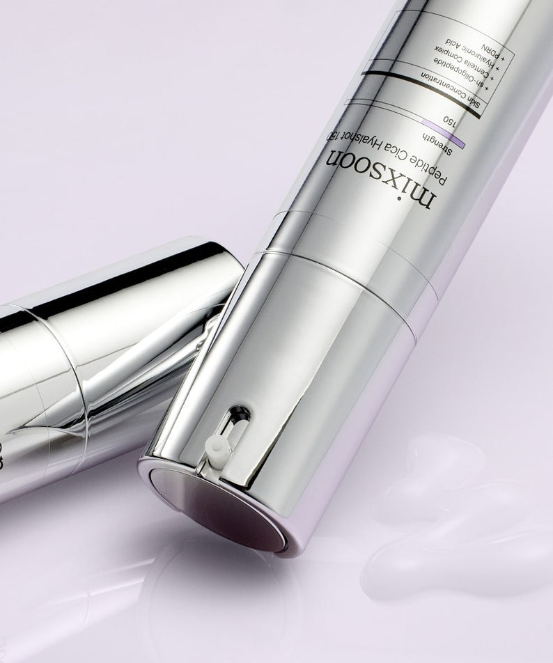 MIXSOON Peptide Cica Hyal Shot 150 50ml de la marque MIXSOON, flacon argent sur fond blanc, contexte beauté skincare