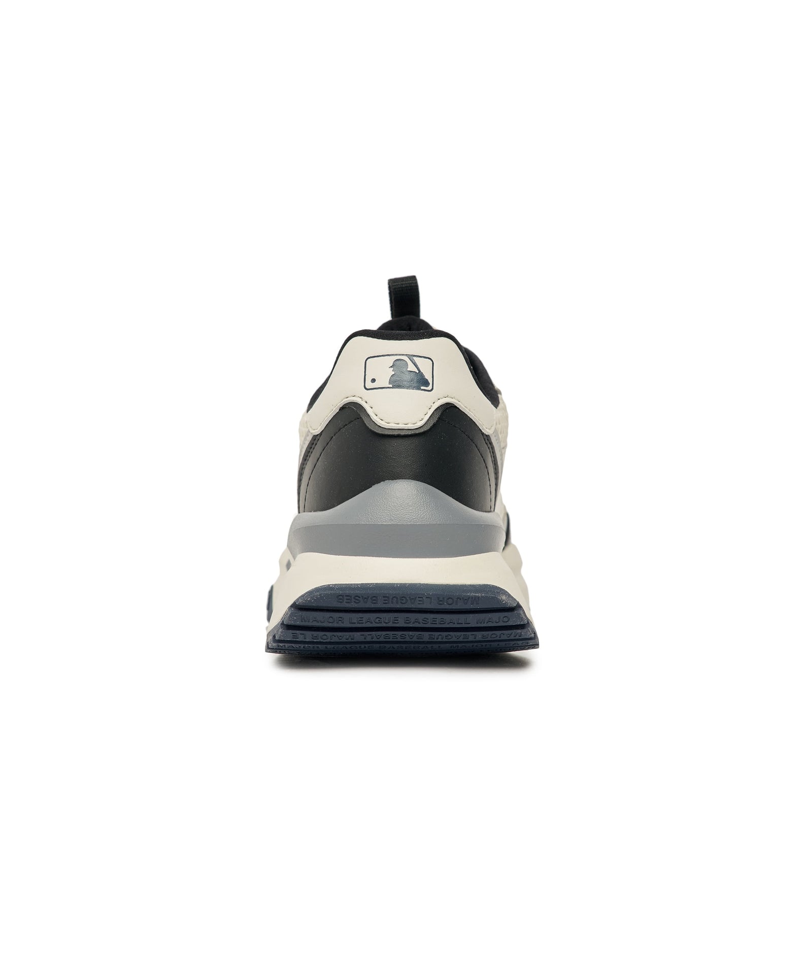 MLB Chunky Runner New York Yankees BLACK, sneaker noire chunky MLB, vue arrière sur fond blanc, logo Yankees