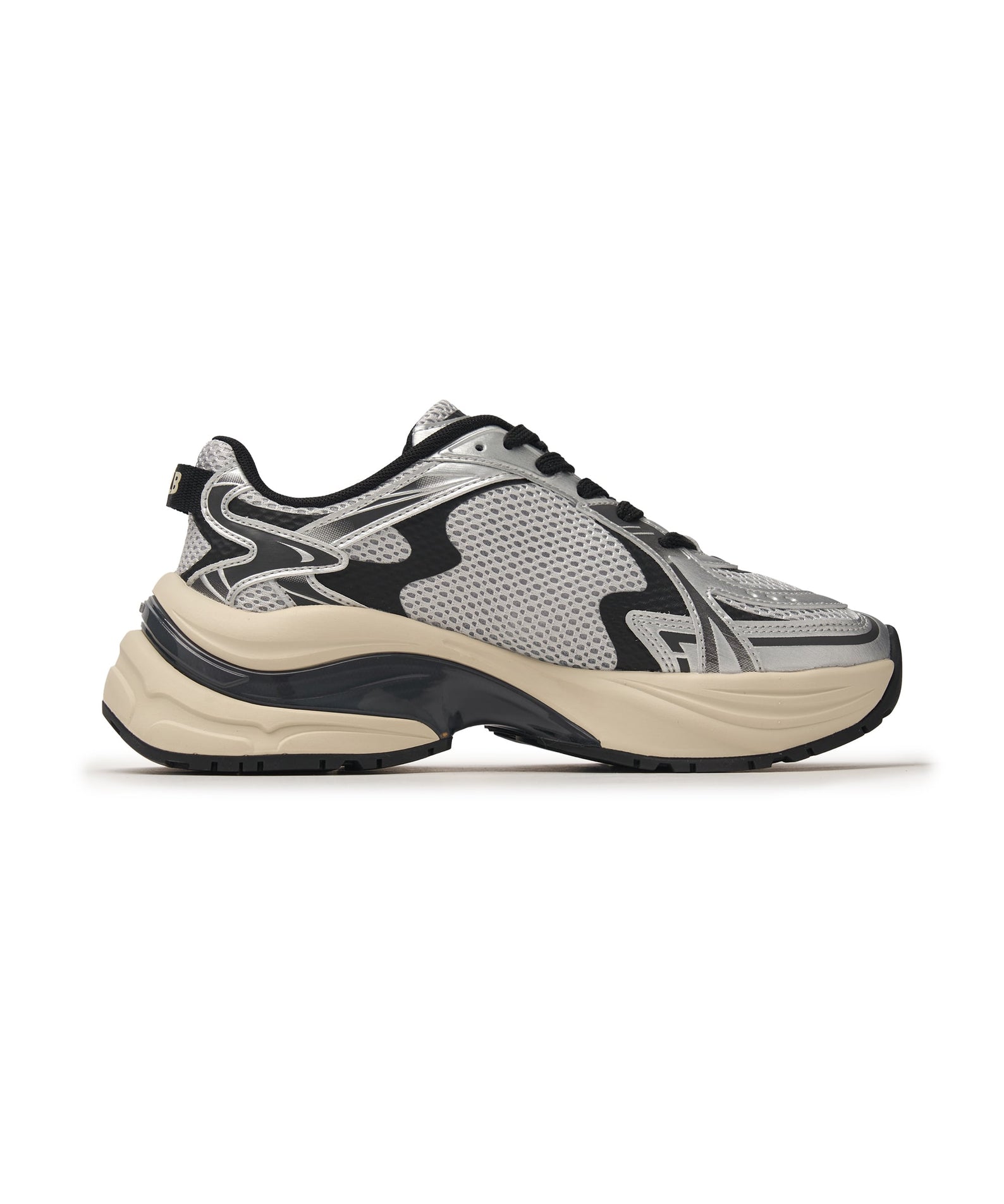 MLB Curve Runner New York Yankees SILVER : sneaker argentée de la marque MLB, profil latéral sur fond blanc.