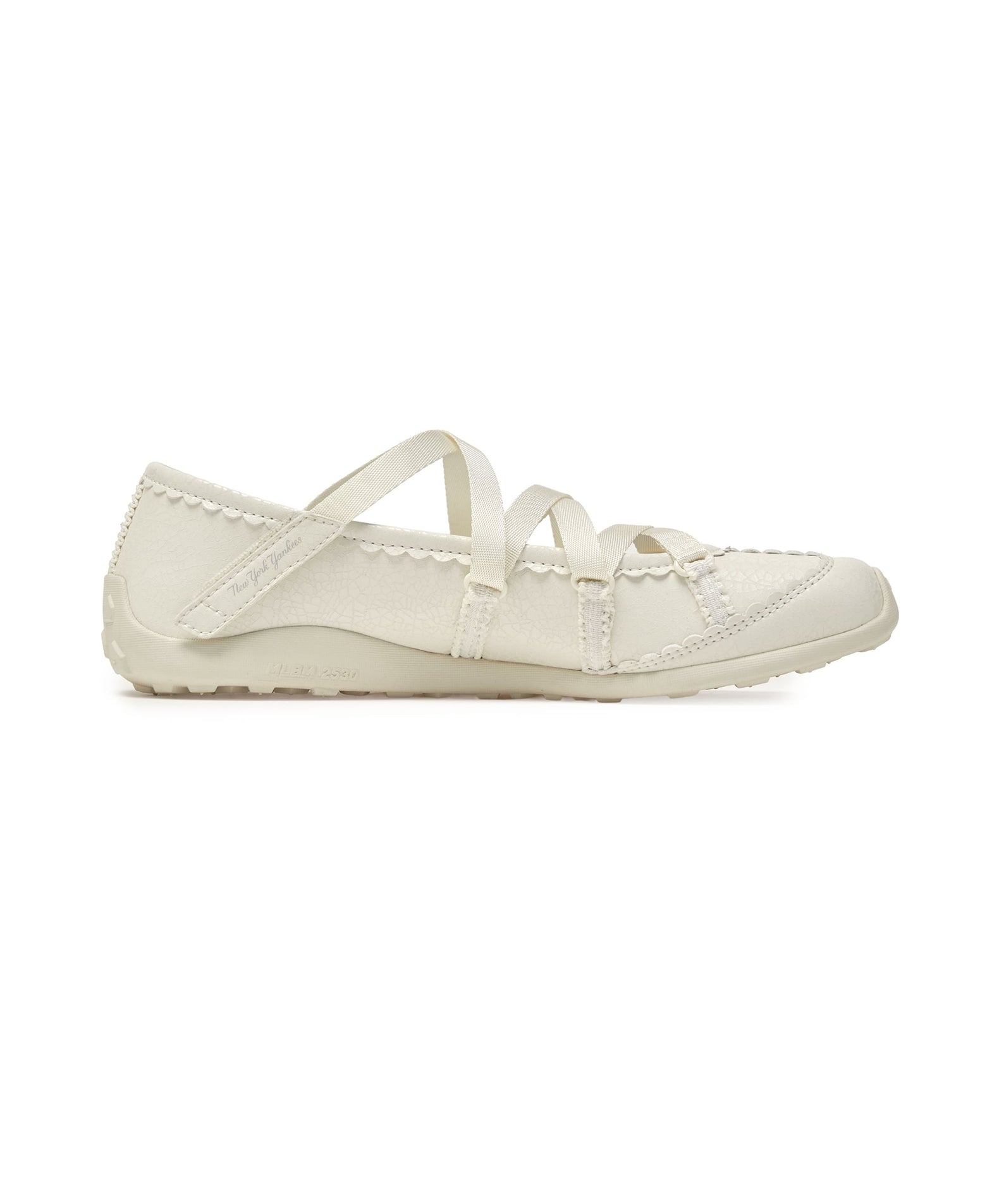 MLB Flare Mary Jane New York Yankees CREAM : chaussure crème, style Mary Jane, vue de profil sur fond blanc, MLB.