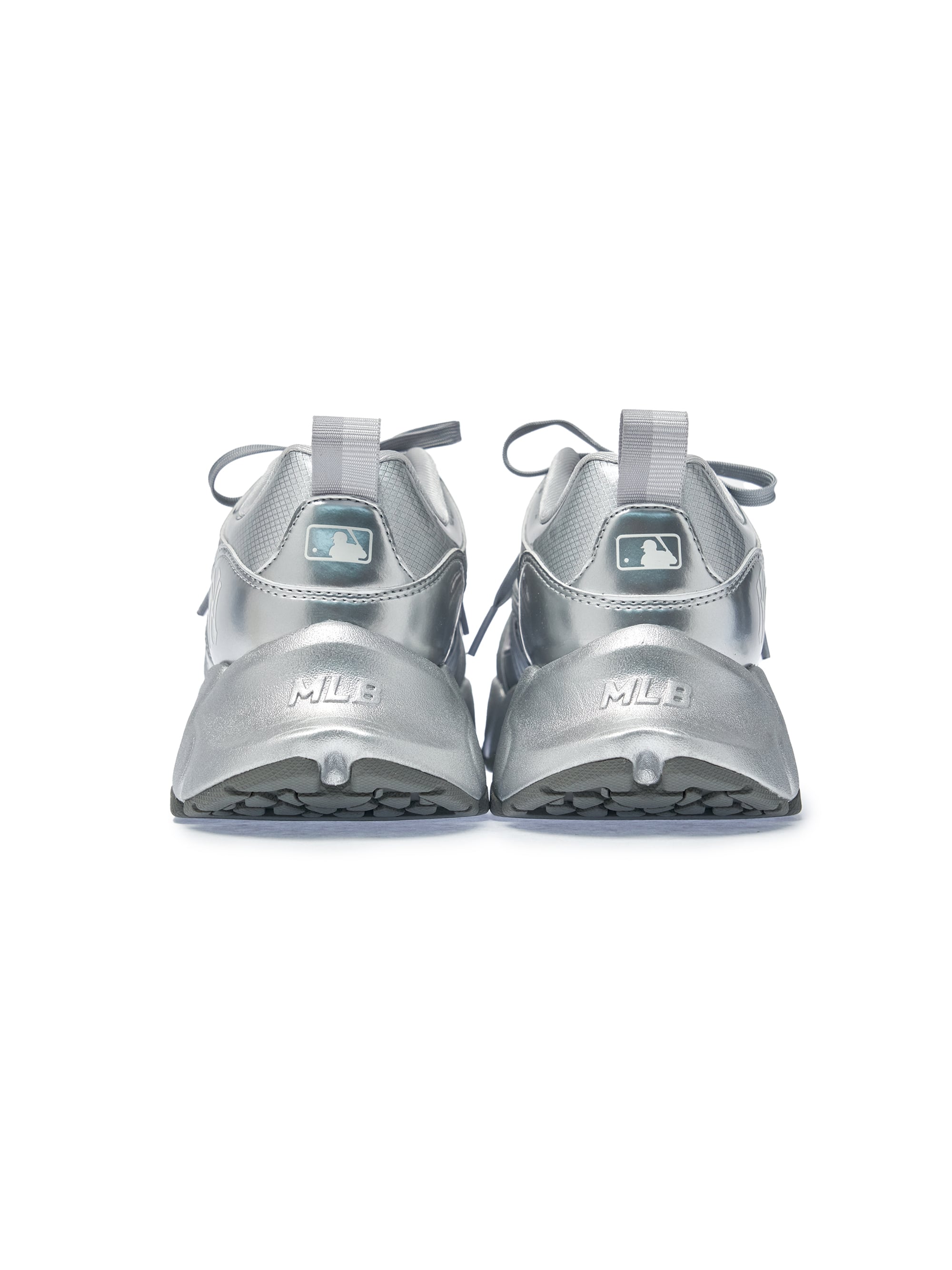 MLB Pastry Runner Mask Metal New York Yankees SILVER : chaussures métal argentées MLB New York Yankees, vue de face fond clair.