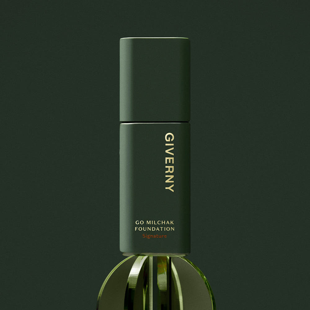 GIVERNY Go Milchak Foundation Signature