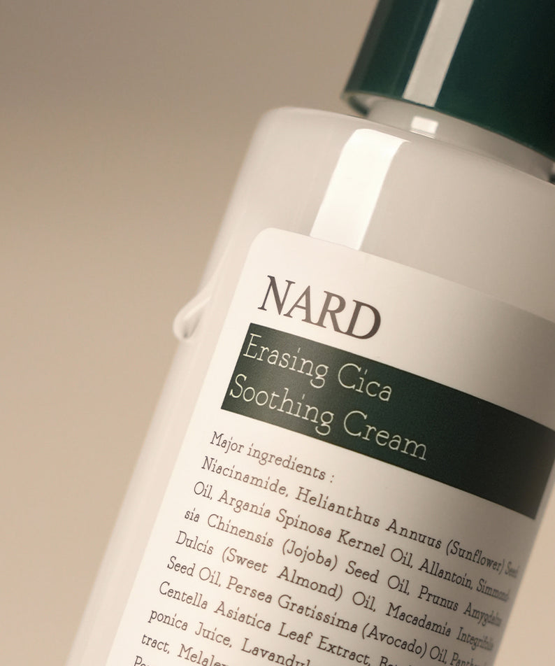 Décris l'image en français en mentionnant le produit, la marque et le contexte visuel : NARD Erasing Cica Soothing Cream 200ml