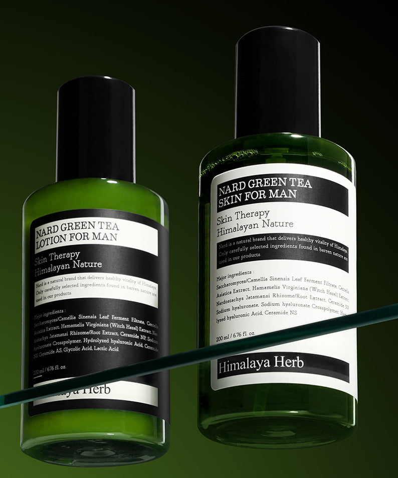 NARD  Green Tea Skin Lotion 2 Pieces Set For Men 200ml : 2 flacons vert sur fond sombre, style marketing, marque NARD.
