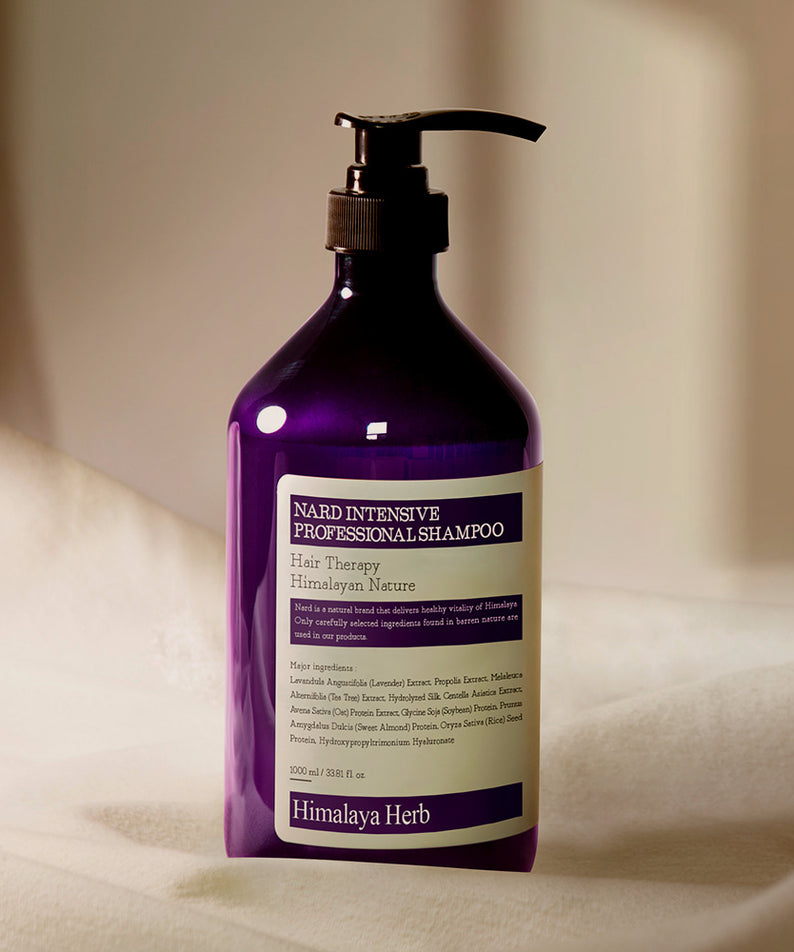 Décris l'image en français en mentionnant le produit, la marque et le contexte visuel NARD Intensive Professional  Shampoo 1000ml
