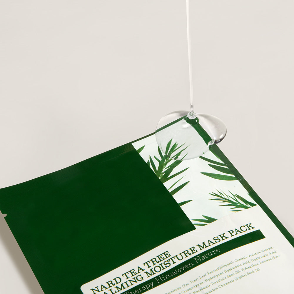 Décris l'image en français en mentionnant le produit, la marque et le contexte visuel. NARD Tea Tree Soothing Moisture Mask Pack 23ml 30 sheets