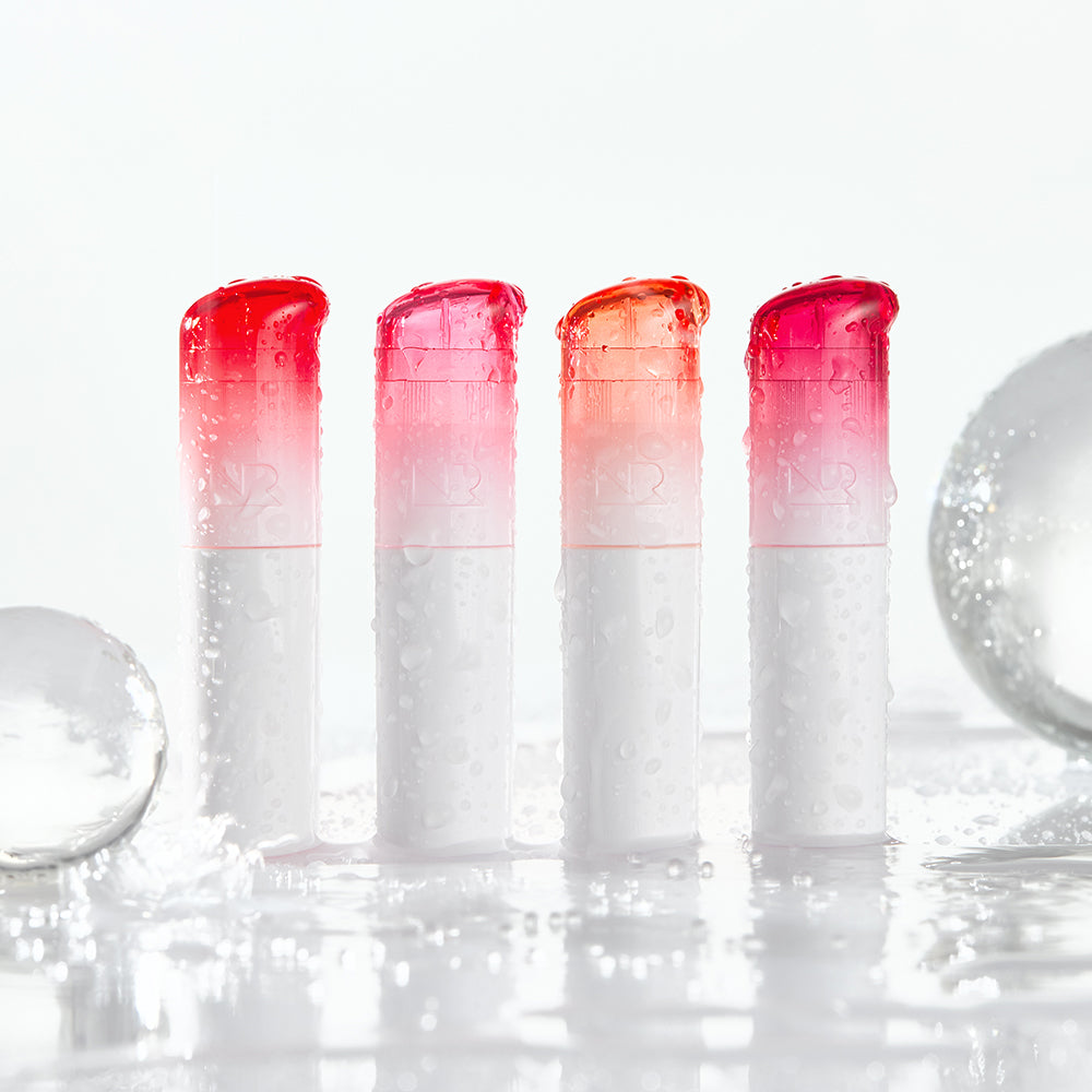 NATURE REPUBLIC Water Melting Adhesive Fixing Tint, baumes dégradés rouges en contexte aquatique sur fond blanc