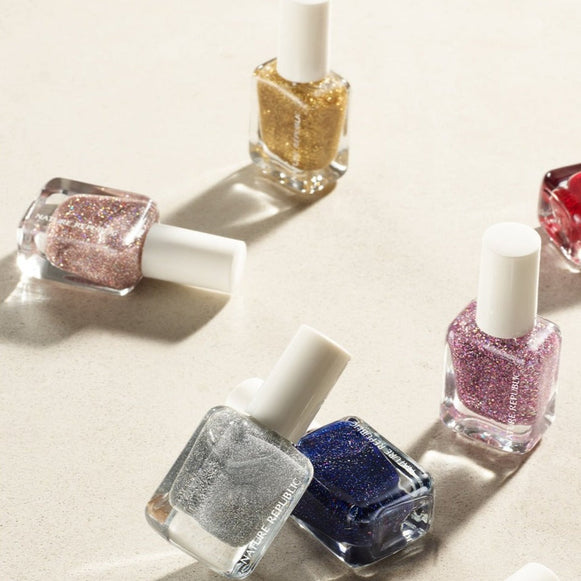NATURE REPUBLIC Color & Nature Nail Color Glitter & Pearl 8g disponible sur Ma petite Coree, ton Eshop 100% K-beauty en direct de Seoul