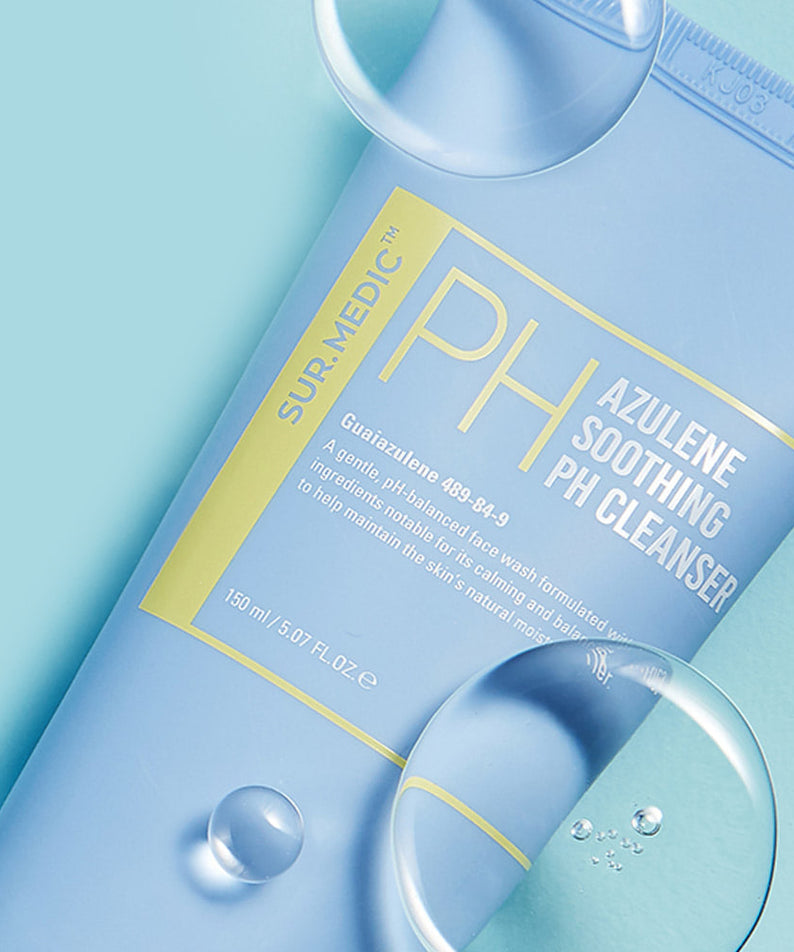 NEOGEN Azulene Soothing Midly Acidic Cleanser 150ml de la marque NEOGEN, flacon et mousse sur fond bleu apaisant.
