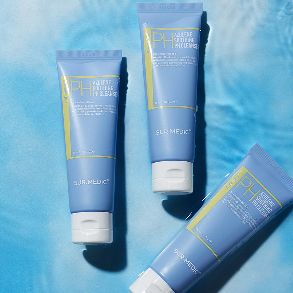 NEOGEN Azulene Soothing Midly Acidic Cleanser 150ml Sur Medic, tubes sur fond bleu ciel, photo produit.
