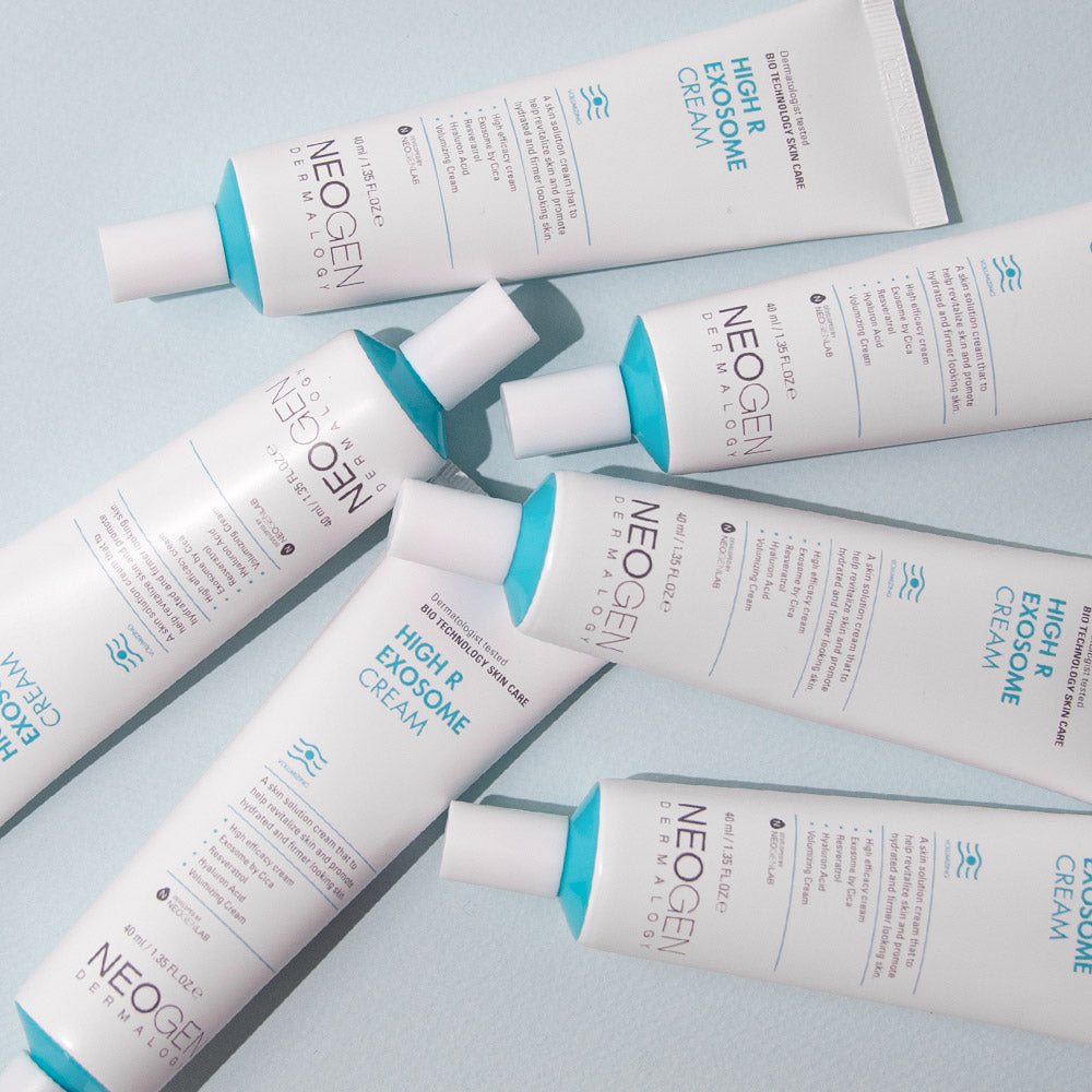 NEOGEN Hyal Exosome Cream 40ml : tubes crème alignés sur fond bleu, marque NEOGEN, visuel produit en gros plan.