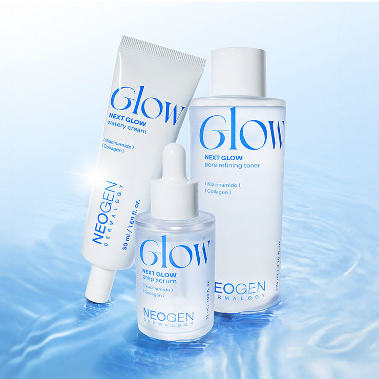 NEOGEN  Next Glow 3-Piece Det sur fond bleu, coffret de soins (serum, cream, toner) de la marque NEOGEN