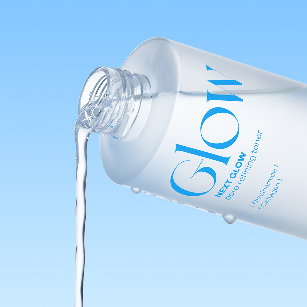 NEOGEN  Next Glow Pore Refining Toner 210ml, flacon sur fond bleu, gros plan en contexte beauté.