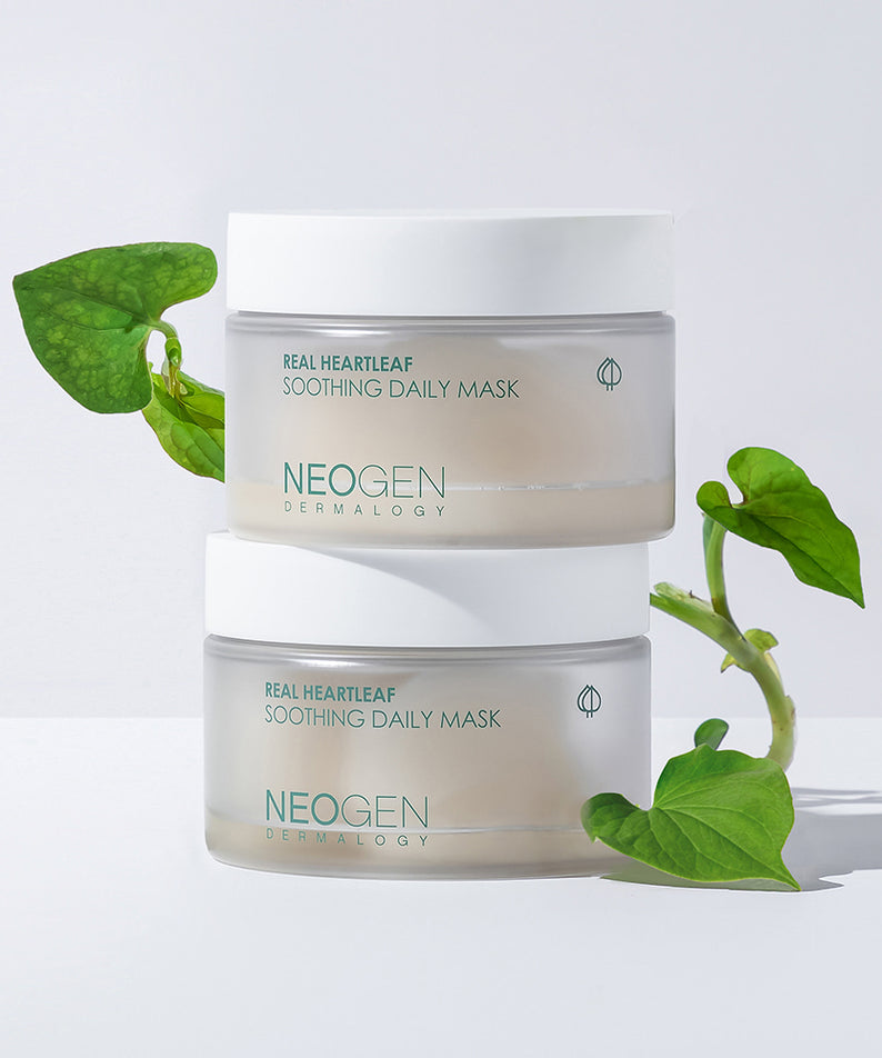 NEOGEN Real Heartleaf Soothing Daily Mask 40 Sheets de NEOGEN sur fond clair, masques et feuilles de heartleaf