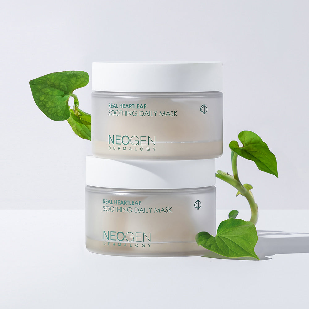 NEOGEN Real Heartleaf Soothing Daily Mask 40 Sheets de NEOGEN sur fond clair, masques et feuilles de heartleaf