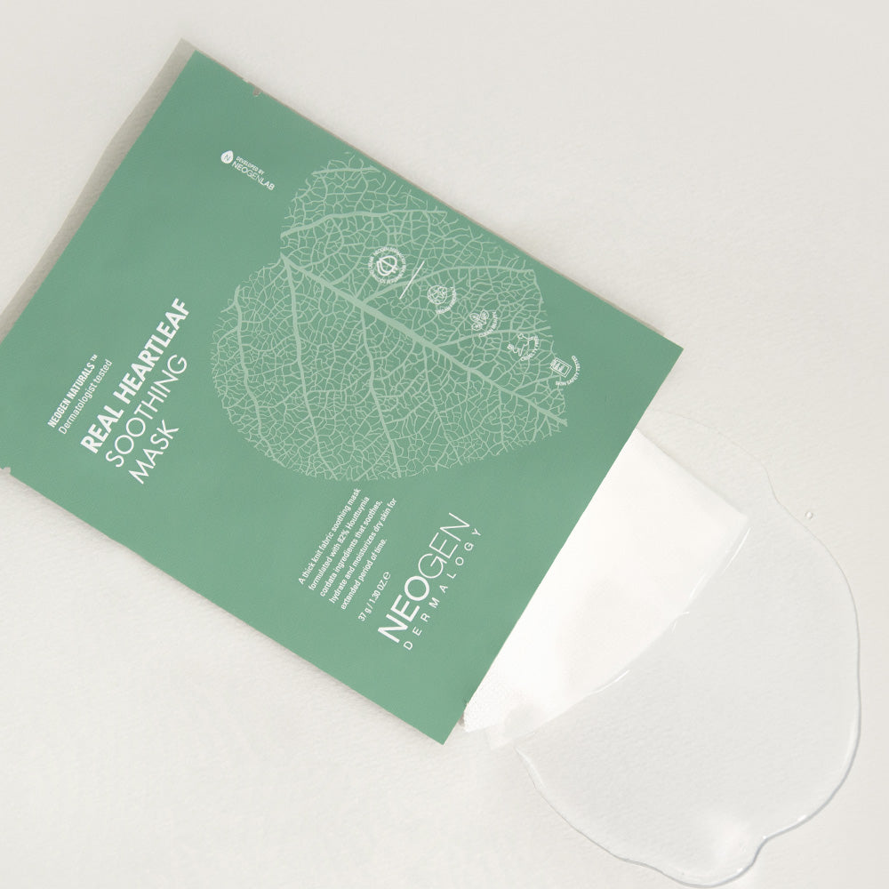 NEOGEN Real Heartleaf Soothing Mask 5 Packs de la marque NEOGEN, masque en feuille vert sur fond clair.