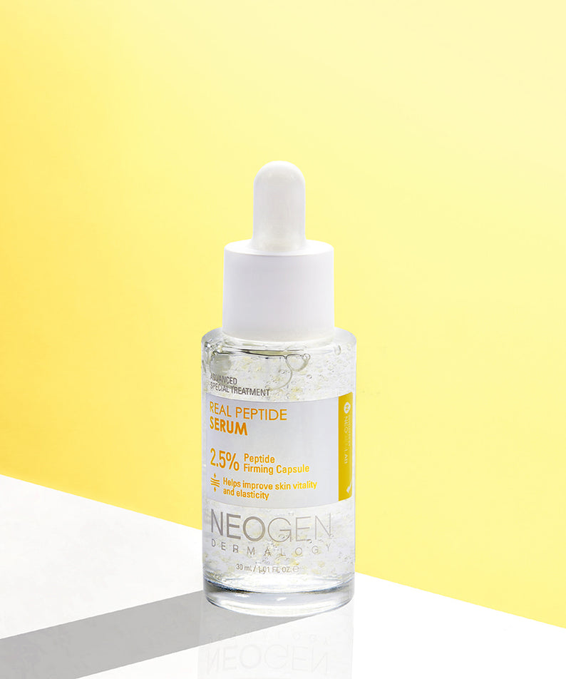Photo produit NEOGEN Real Peptide Serum 30ml de NEOGEN sur fond jaune pastel, bouteille sérum.