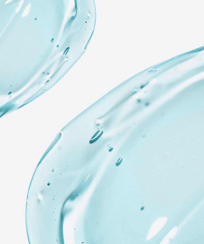 Texture gélique du NEOGEN Azulene Soothing Midly Acidic Cleanser 150ml pour une peau apaisée et équilibrée.