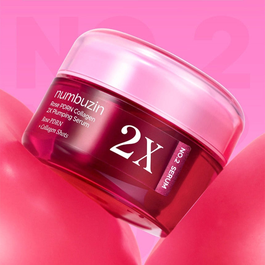 NUMBUZIN No.2 Rose PDRN Collagen 2X Plumping Serum 30ml, flacon rose branding, fond rose, contexte cosmétique.