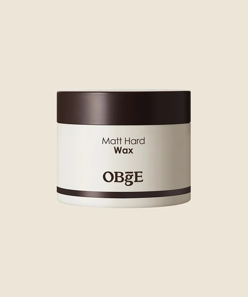 OBGE Matte Hard Wax 120g : pot de cire mate brune de la marque OBGE sur fond clair, photo produit.