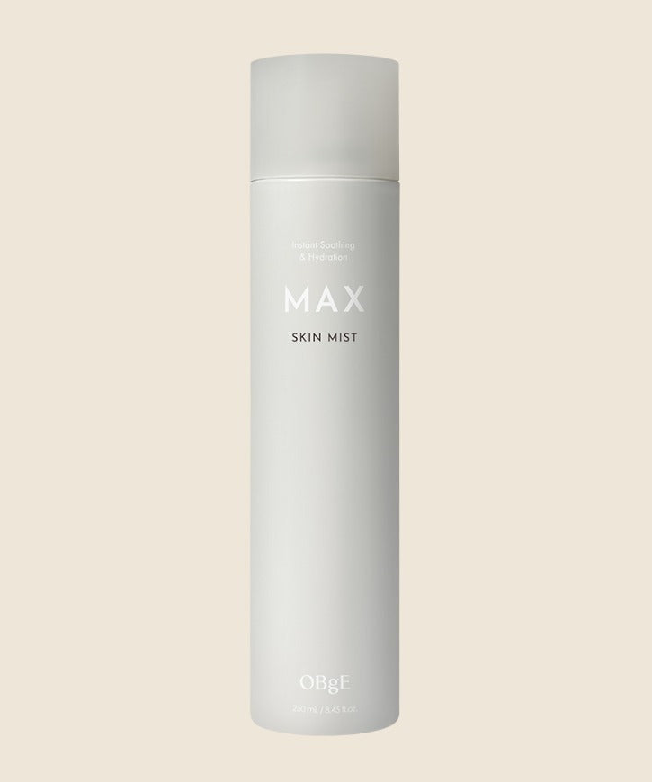 OBGE Max Skin Mist 250ml : brume visage OBGE sur fond clair, flacon blanc MAX en contexte produit beauté.